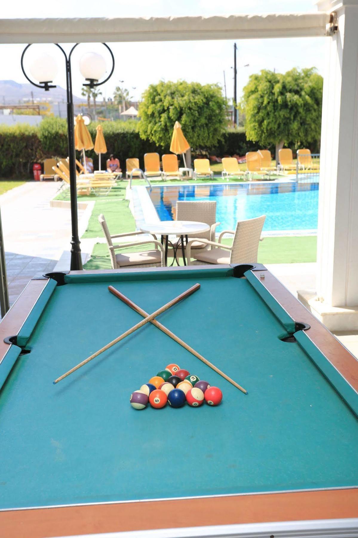 Artemis Apartments Goúvai Luaran gambar